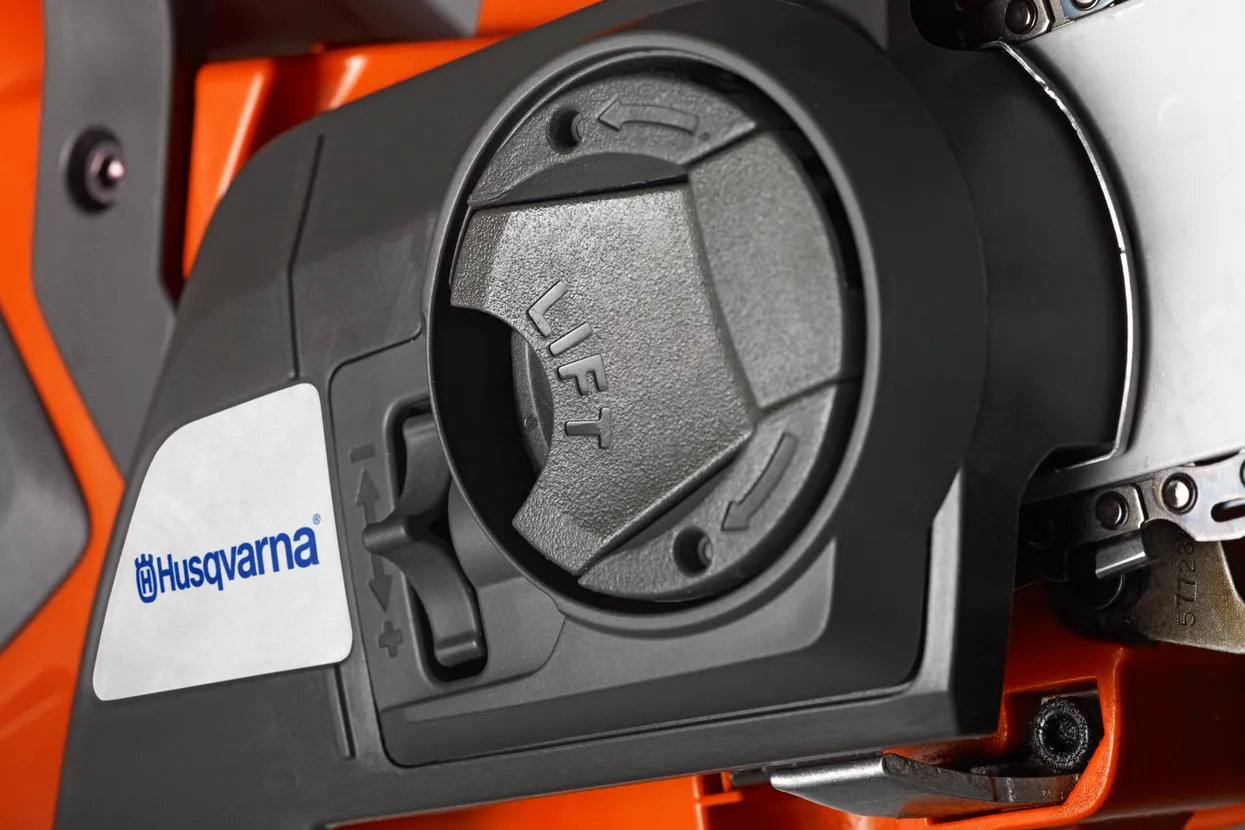 Αλυσοπρίονο Μπαταρίας Husqvarna 215i - 12" (με μπαταρία 40-B70 & φορτιστή 40-C80) - Image 4
